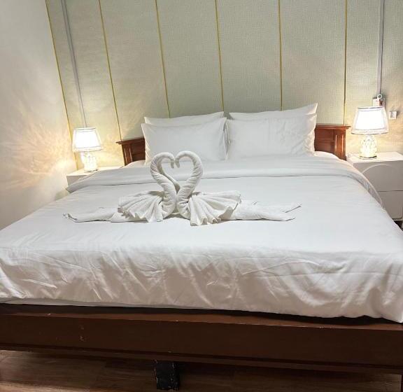 Classic Lejlighed 1 Soveværelse, Service Apartment Lampang Room101 ใจกลางเมืองใกล้กาดกองต้า