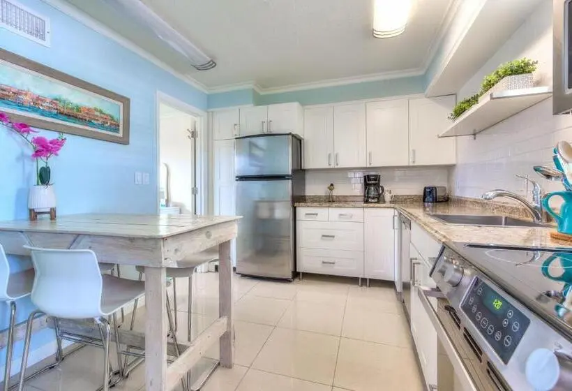 ２ベッドルームアパートメント, Tropic Terrace Suite #40   Beachfront Resort