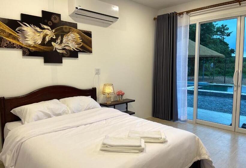 Номер Deluxe, Sukcharoen Farm