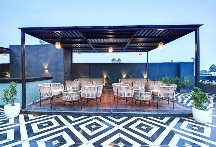 디럭스 룸, Saltstayz Olive   Pitampura