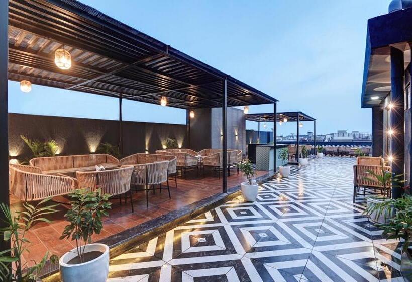 디럭스 룸, Saltstayz Olive   Pitampura