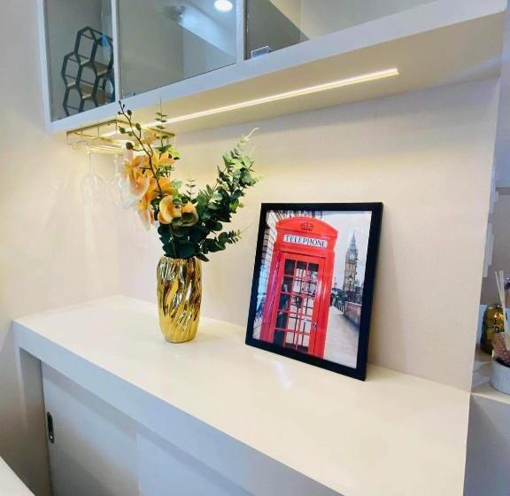 スタンダードスタジオ, Kathy S Place At Style Residences