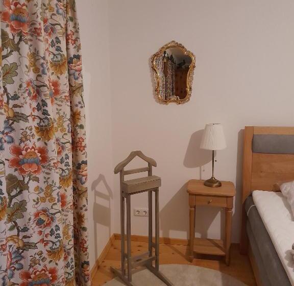 수피리어 룸, Haus Lemmerer