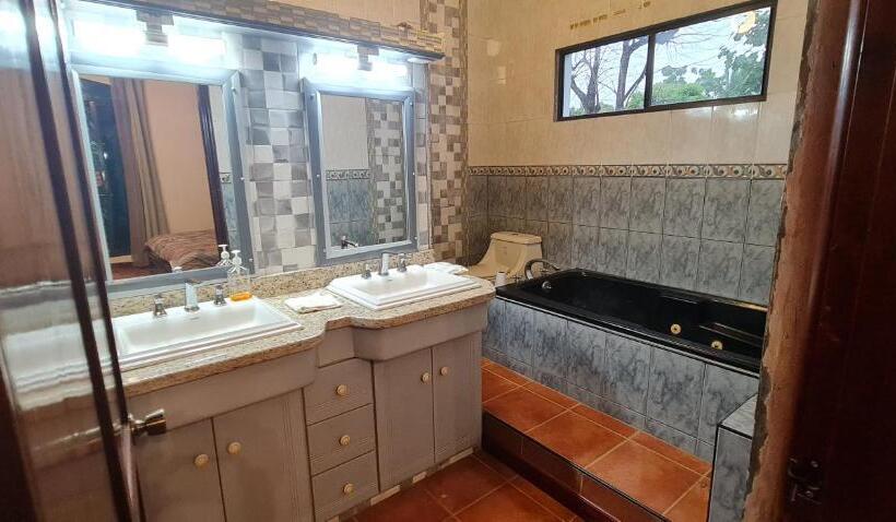 バルコニー付きスタンダードルーム, Hostal Casa San Mateo