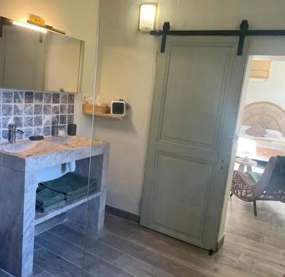 デラックスルーム, Maison D Hôtes La Doma Venterol Chambre & Spa