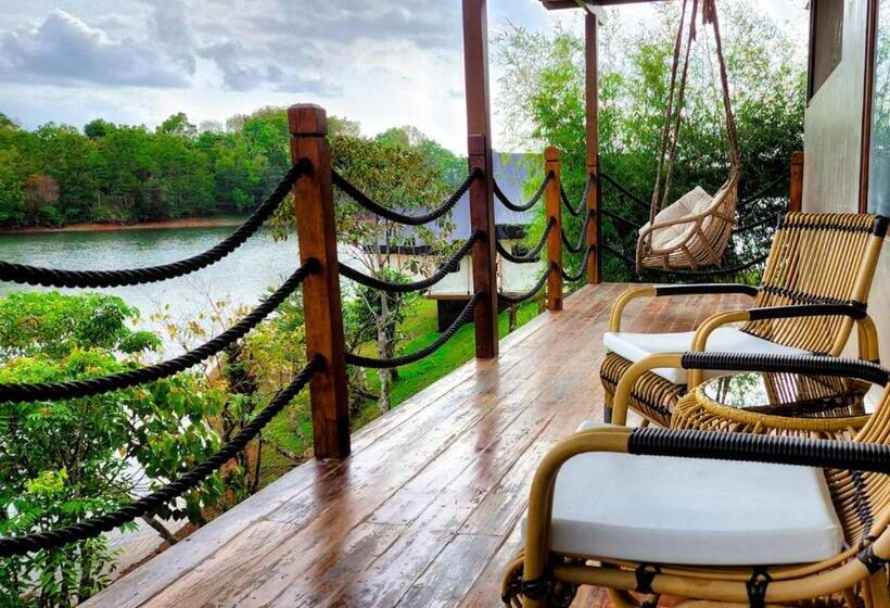 패밀리 룸, Sofia S Lake Resort Cavinti