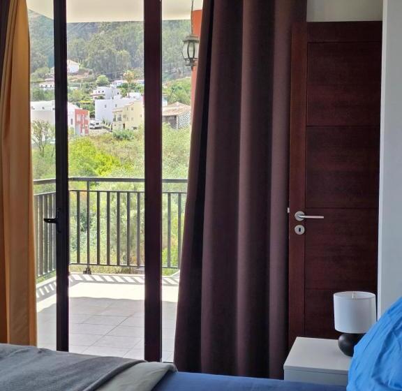 스탠다드 룸 산 전망, Villa Anahera Rooms