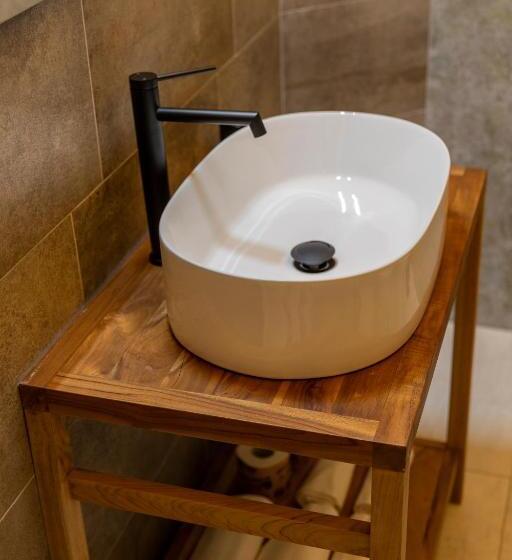 جناح, The Vinum Suites