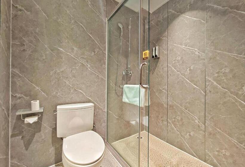 חדר קומפורט לשלושה, 海菲酒店 郑州高铁东站cbd国际会展中心店