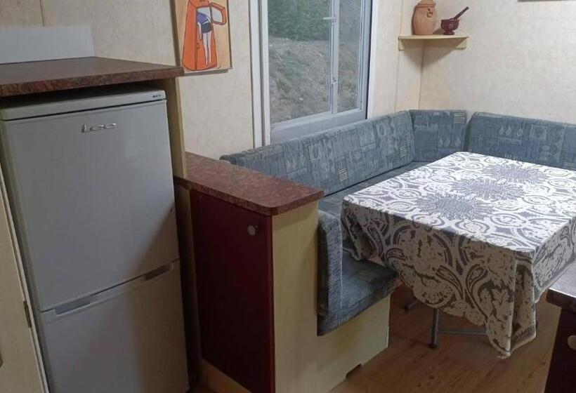 חדר בסיסי, Casacocco    Agri Host