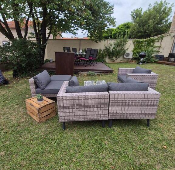 豪华房间, Côté Tour