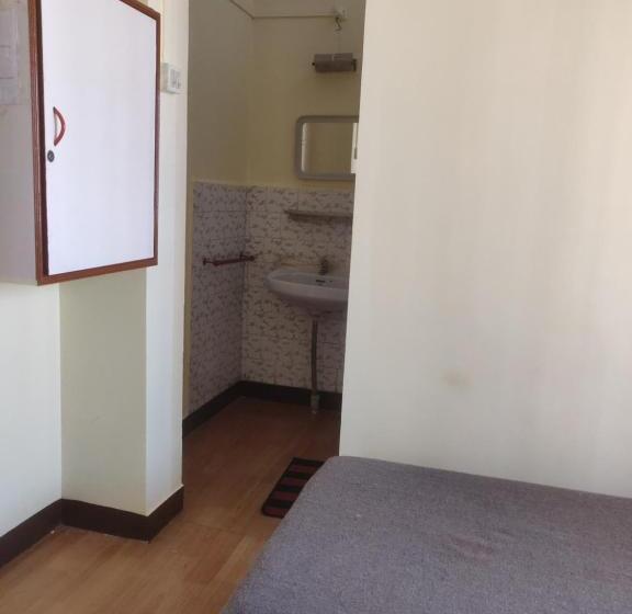 Standardrum, Parth Residency