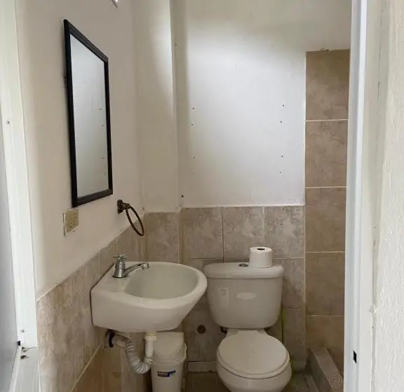 اتاق لوکس با بالکن, Hostería Del Puerto