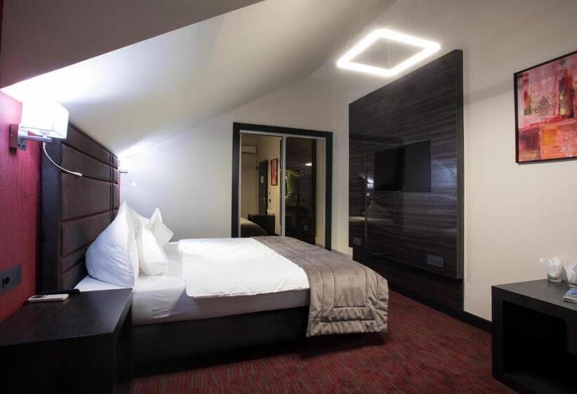 スーペリアールーム, The Fifth Floor By Old Town