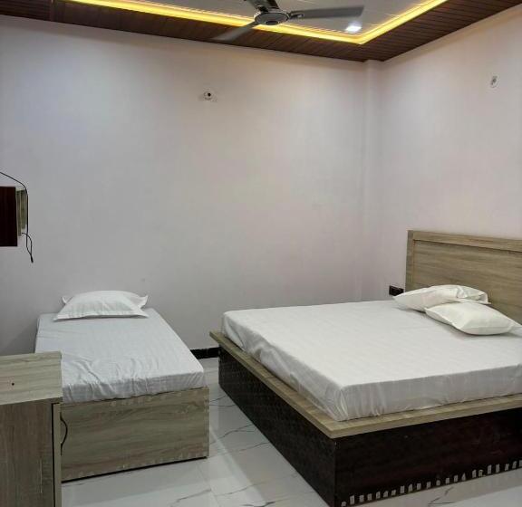Habitació Deluxe, Kunj Bihari Dham Vrindavan Burja
