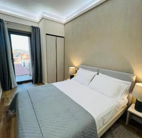 اتاق لوکس, Maison Madeleine