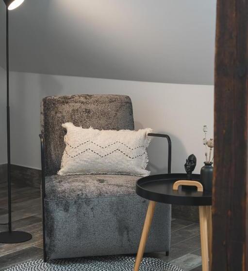 غرفة قياسية, Ricls Boardinghouse