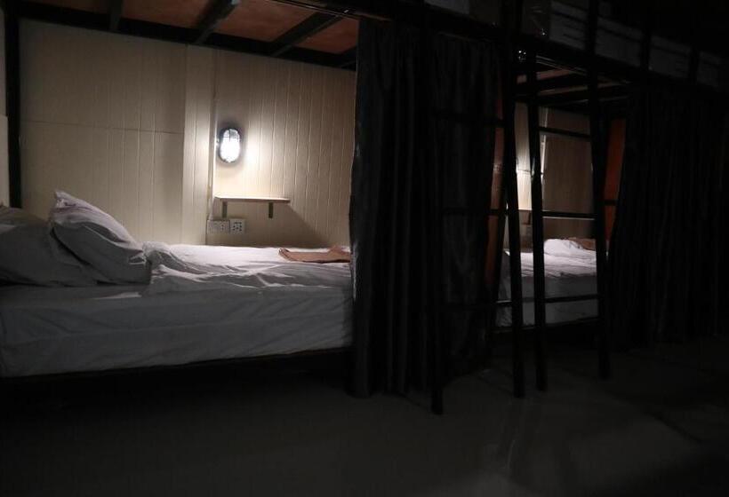 Cama em Quarto Partilhado, The Cocoon Hostel