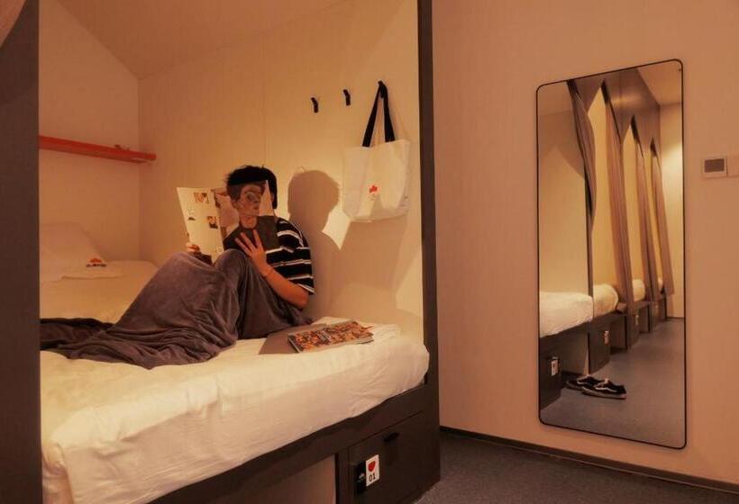 تختخواب در اتاق مشترک, 吃山02救赎青年旅店