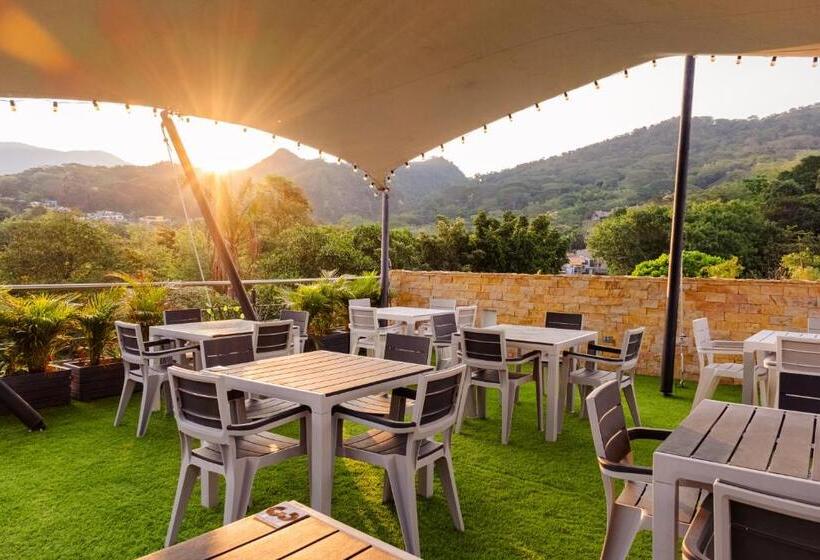 带1个卧室的豪华公寓, Central Suites By H&r