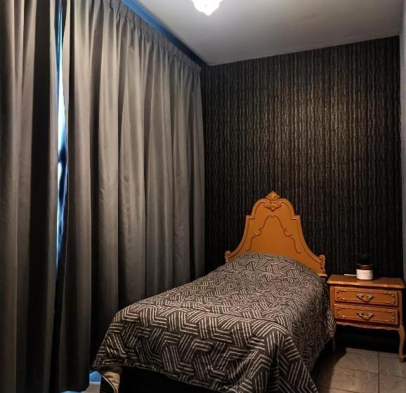 اتاق استاندارد یک نفره, Front Vista