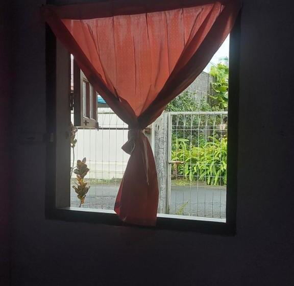 חדר אקונומי יחיד, Chrisma Bed And Breakfast