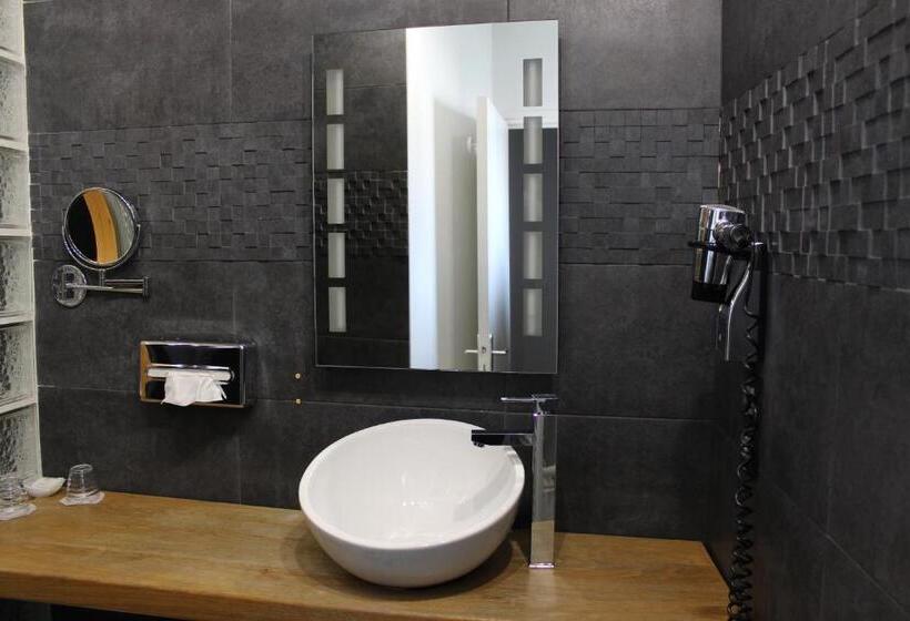 חדר סטנדרט, Logis Hôtel Auberge De La Truffe