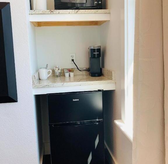 带大床的套房, Emigrant S Inn