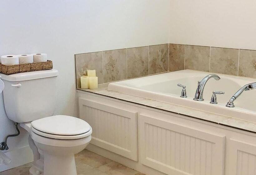 带大床的套房, Emigrant S Inn