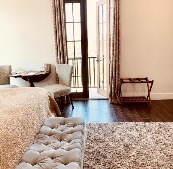 带阳台套房, Emigrant S Inn