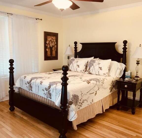 家庭间, Emigrant S Inn