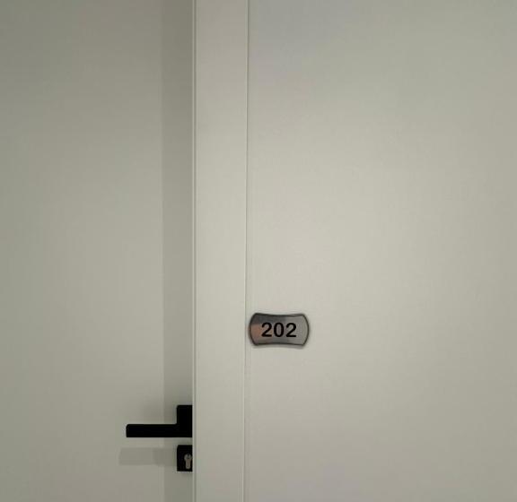 オーシャンビューバルコニー付きワンベッドルームアパートメント, Io S Apartments