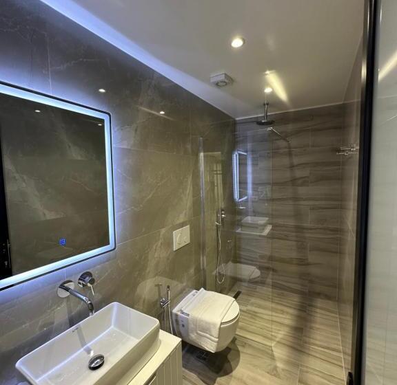 オーシャンビューバルコニー付きワンベッドルームアパートメント, Io S Apartments