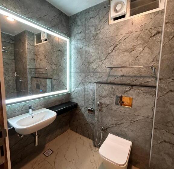 سوییت خانوادگی, Oxina Cizel