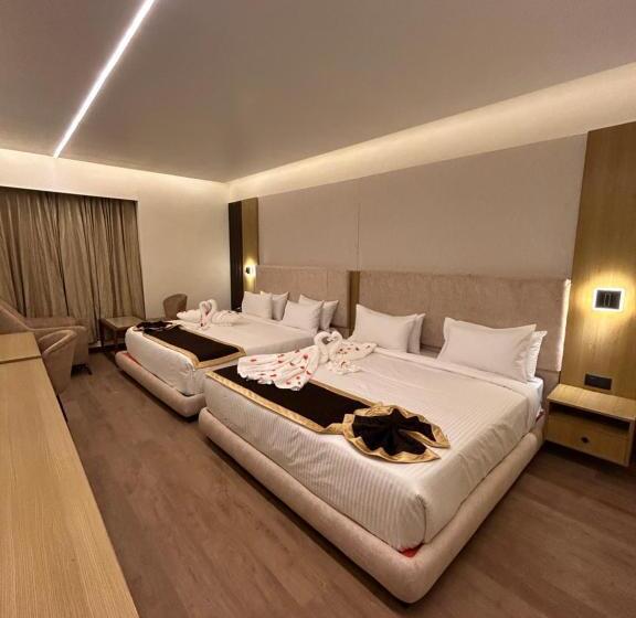 سوییت خانوادگی, Oxina Cizel