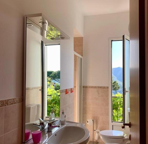 חדר סטנדרט לשלושה, Beb Ligo