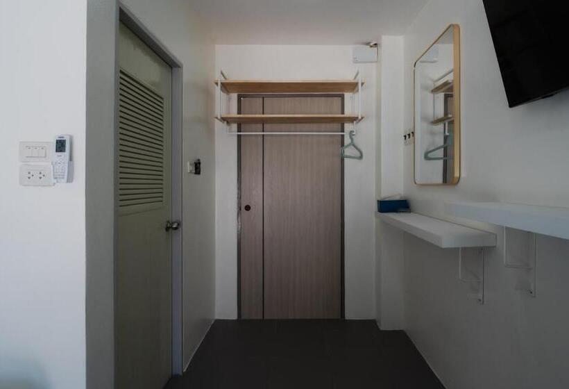 デラックスルーム, C4 Resort