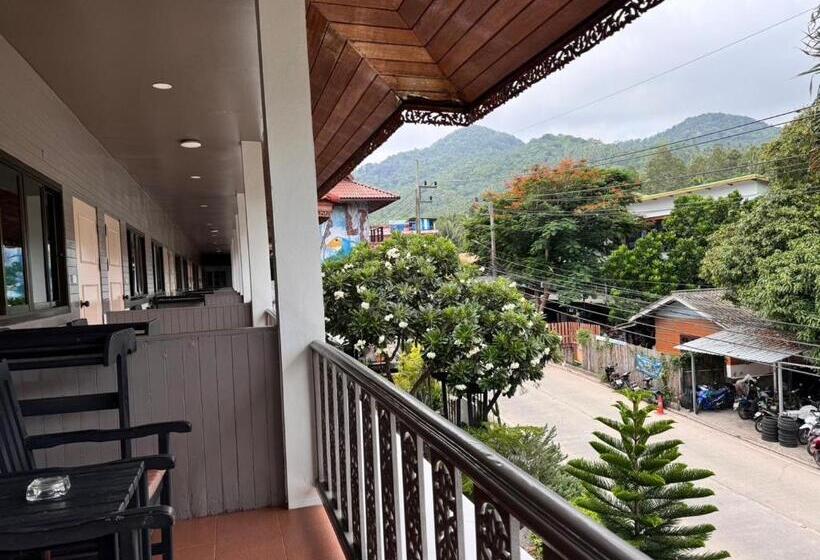 デラックスルーム, C4 Resort