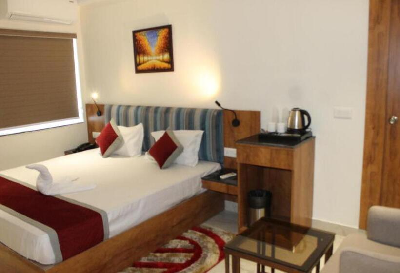 اتاق لوکس, The Rosewood   Berries Group