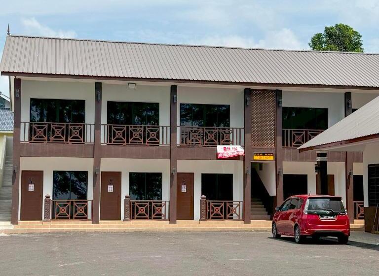 带阳台的三人标准间, Ombak Beach Inn Resort