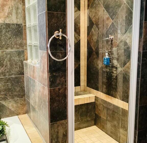 オーシャンビューデラックスルームバルコニー付き, Ameni Air B&b