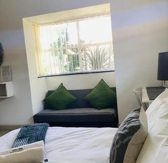 デラックスルーム, Ameni Air B&b