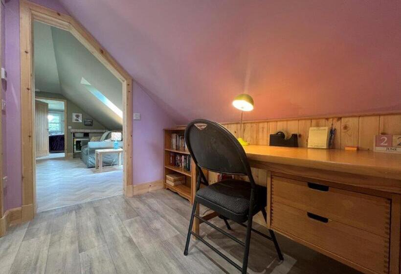 Номер Стандарт Вид на Сад, Endeavour Guest House