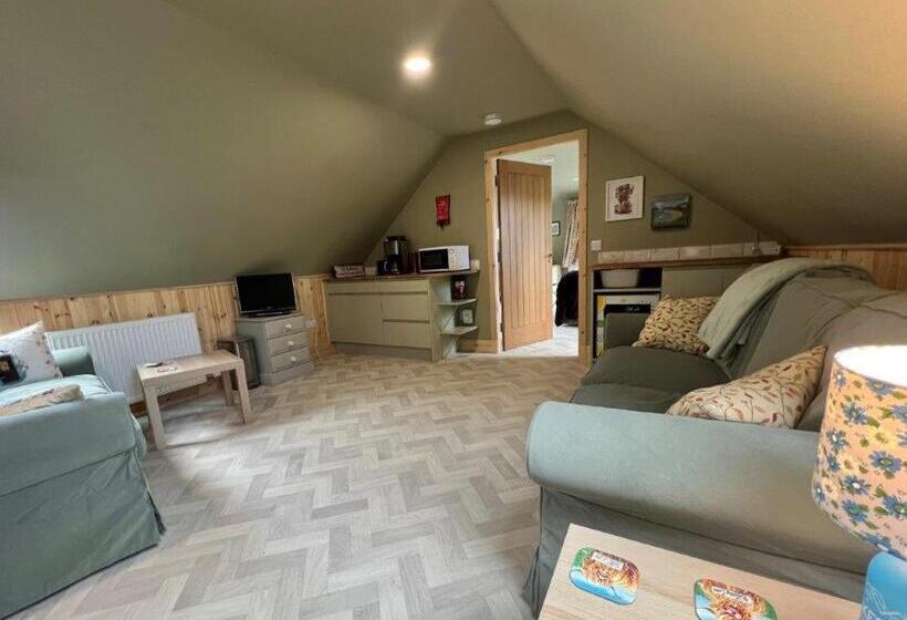 Номер Стандарт Вид на Сад, Endeavour Guest House