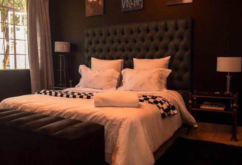 デラックススイート, The White Castle