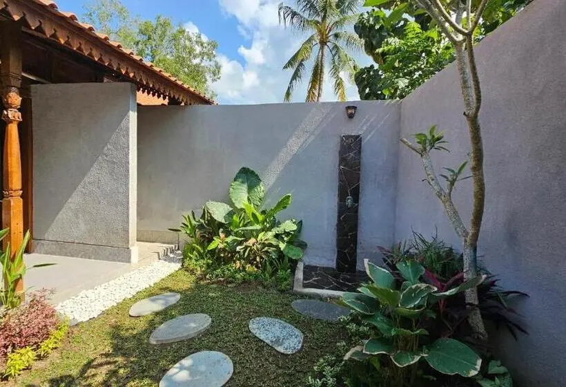 بانگلوی لوکس, Bhalance Retreat