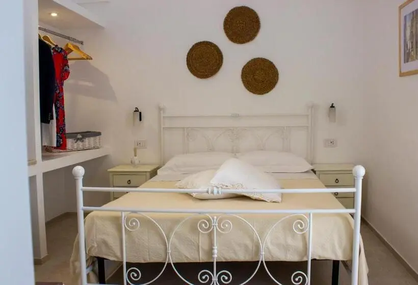 Chambre Standard, Hostuni