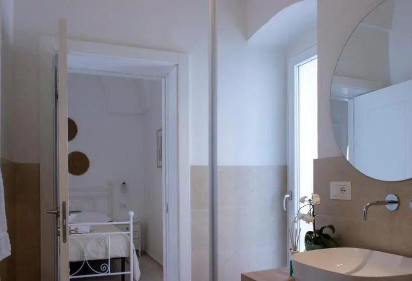Chambre Standard, Hostuni