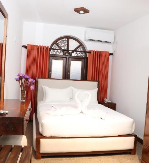 Номер Deluxe, Celonese Hotel & Restaurant Kandy