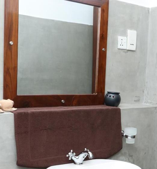 Номер Deluxe, Celonese Hotel & Restaurant Kandy